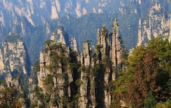 長沙出發到黃龍洞、張家界森林公園、天門山、鳳凰五日游